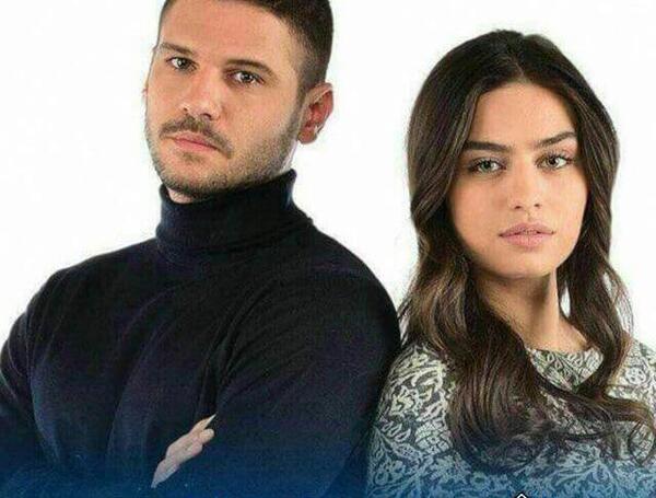 عکس آراد و آیناز در رمان حصار تنهایی من