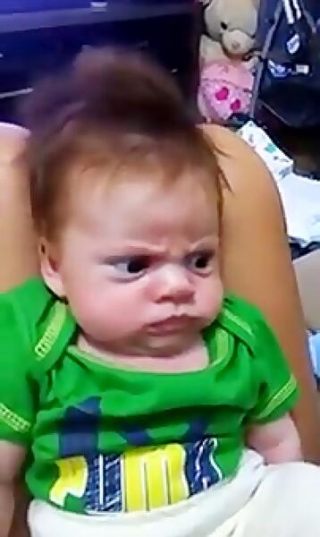 عکس نوزاد عصبانی