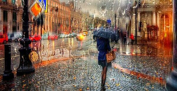 عکس عاشقانه زیر بارون