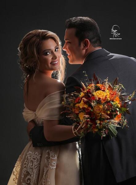 عکس عروس و داماد چشم دوخته