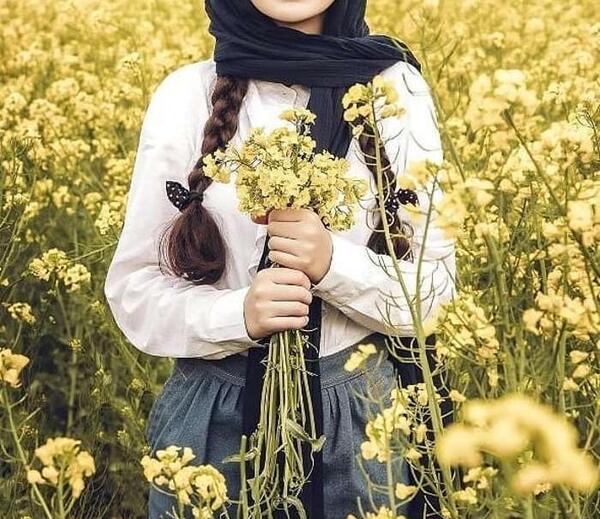 ژست عکس بهاری دخترانه