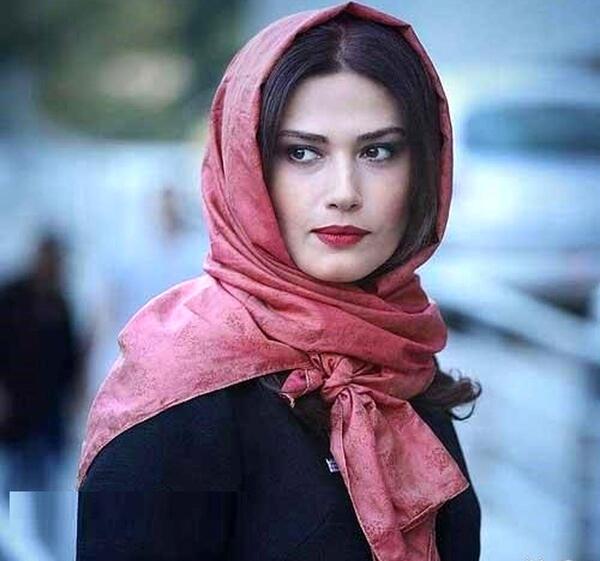 عکس خانوادگی لادن مستوفی