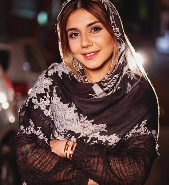 عکس شقایق با متین
