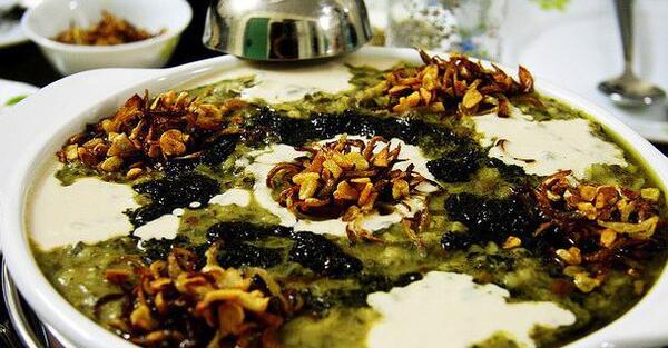 طرز پخت آش رشته با عکس