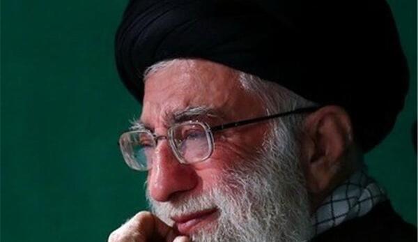 عکس گریه رهبری