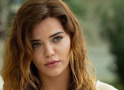 عکس همسر هلال آلتینبیلک