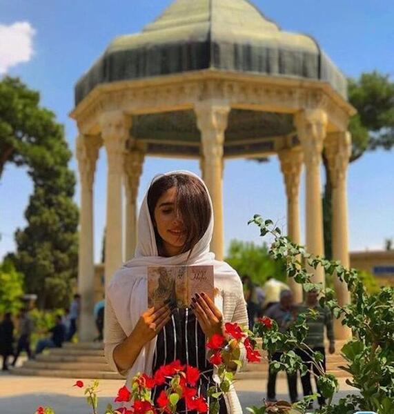عکس حافظ و حافظیه