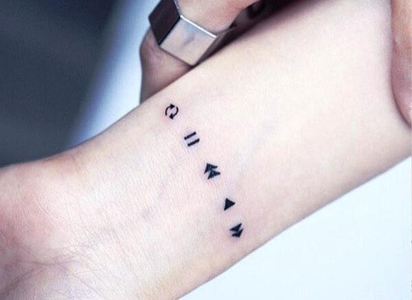 عکس تاتو با خودکار