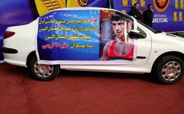 عکس ماشین حسن یزدانی