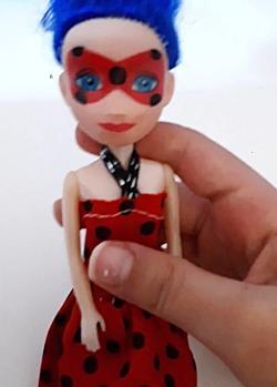 عکس عروسکی دختر کفشدوزکی
