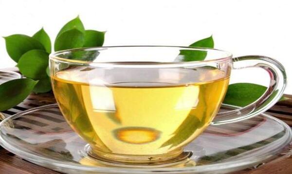 عکس چای کم رنگ