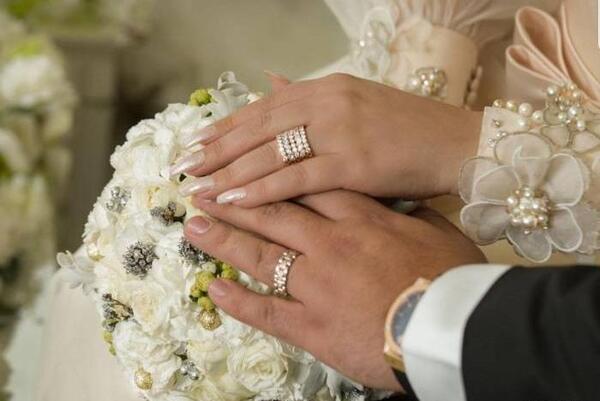 عکس حلقه ازدواج نفیسه روشن