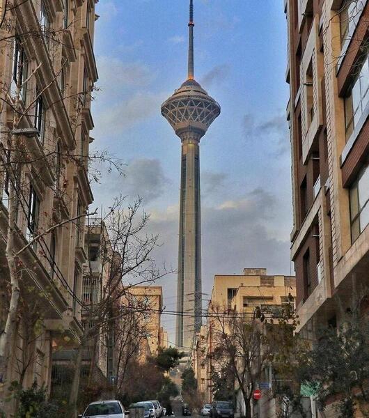 عکس آتش گرفتن برج میلاد