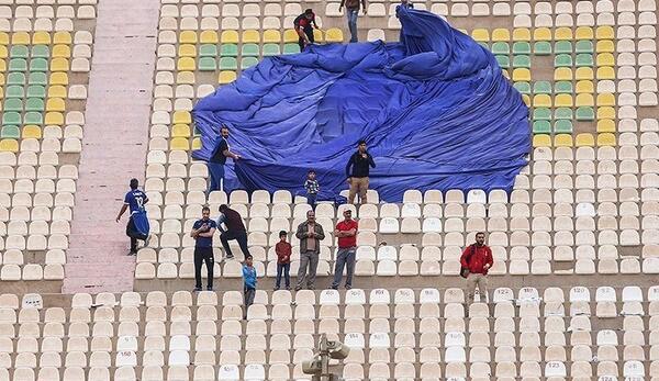 عکس آتش زدن پرچم پرسپولیس