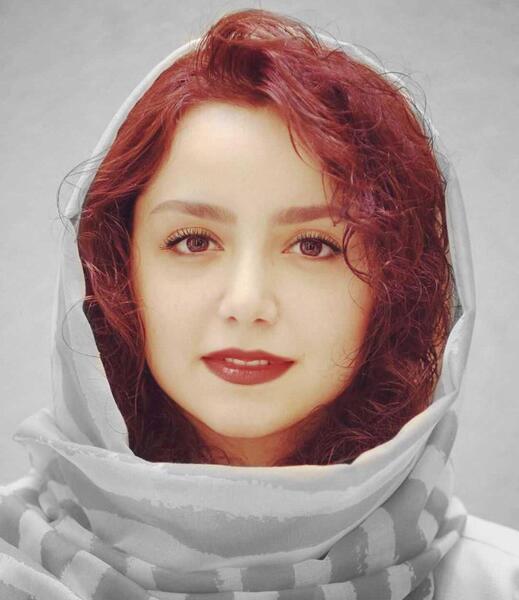 عکس نوشته بازیگر نازنین بیاتی