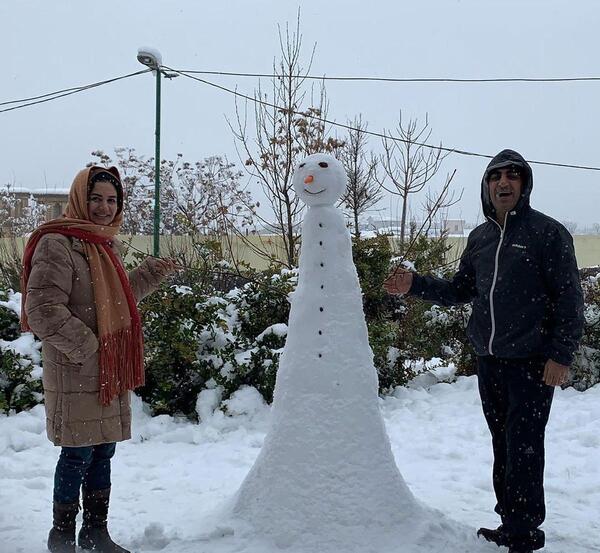 عکس آدم برفی با برف