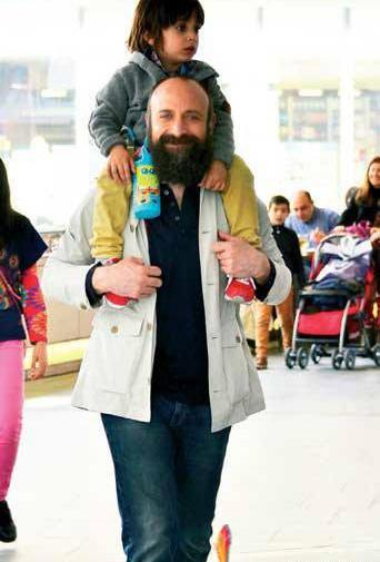 عکس پسر برگوزار کورل