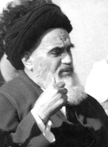 عکس امام خمینی زمان ورود به ایران