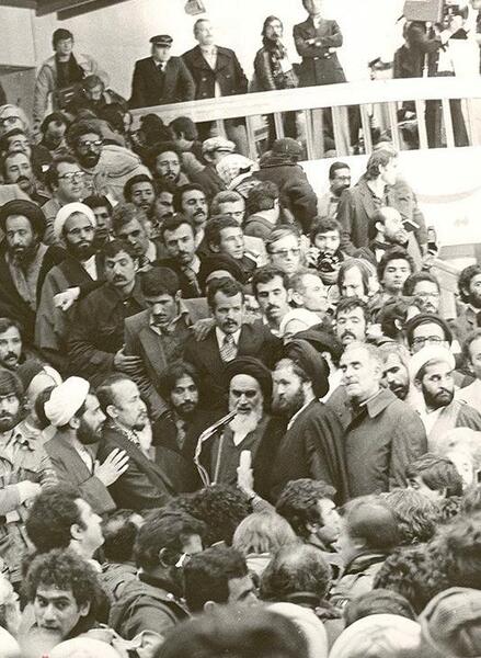 عکس امام خمینی زمان ورود به ایران