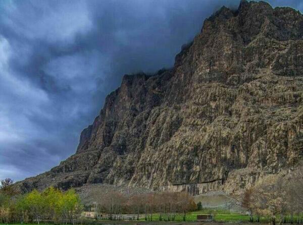عکس شیرین روی کوه