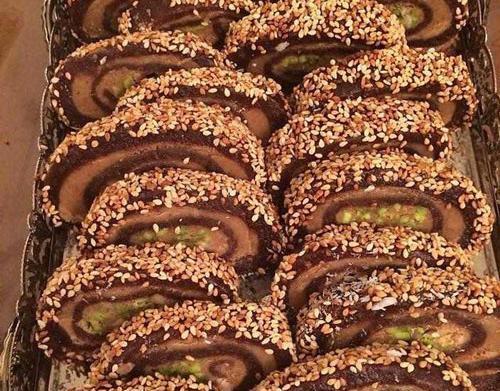 عکس رولت حلوا و خرما