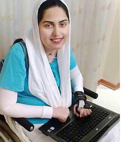 عکس نوشته ب ارزوهایم قول رسیدن دادم