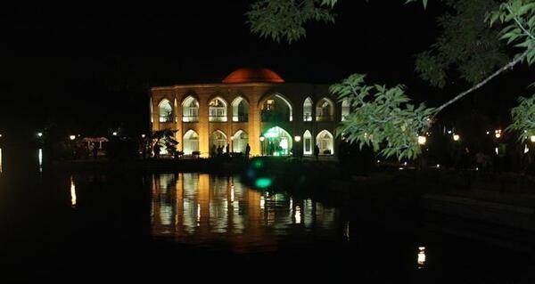 عکس شاه گلی تبریز شب