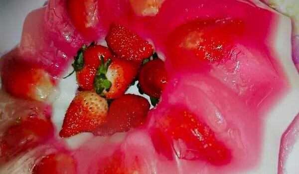 عکس ژله بستنی توت فرنگی