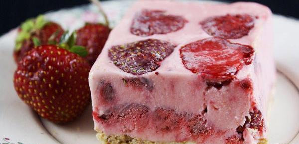 عکس ژله بستنی توت فرنگی