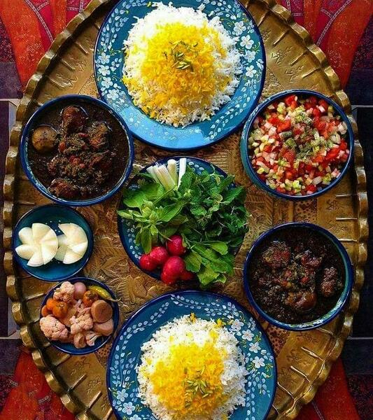 عکس قورمه سبزی روی سفره