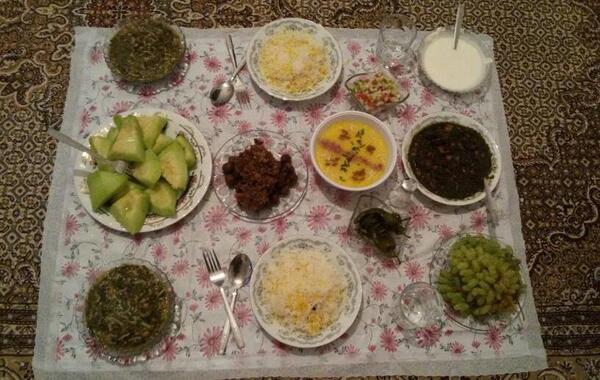 عکس قورمه سبزی روی سفره