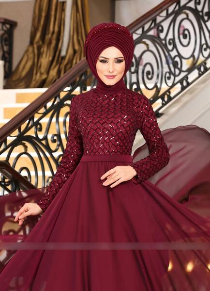 عکس لباس مجلسی بلند پوشیده زرشکی