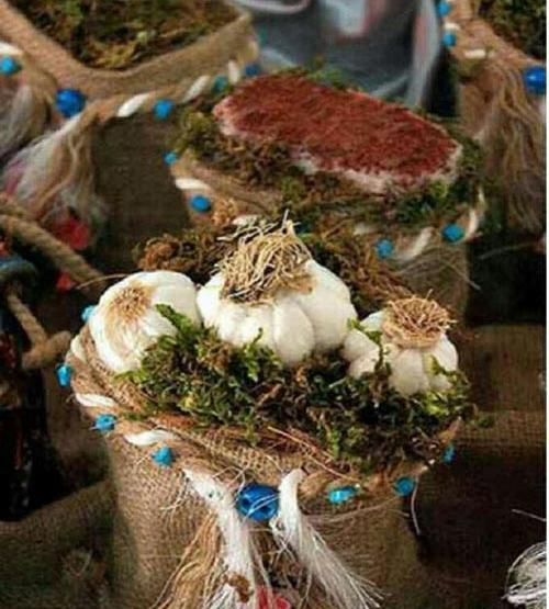 عکس ایده سفره هفت سین با تنه درخت