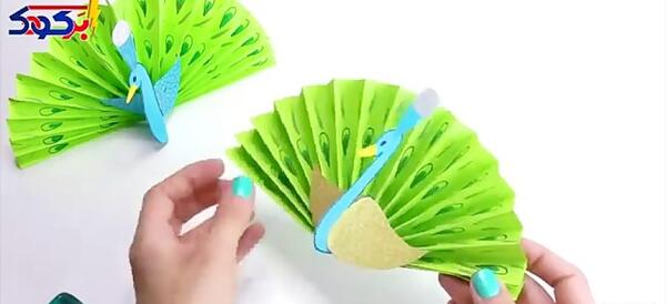 عکس طاووس با کاغذ رنگی
