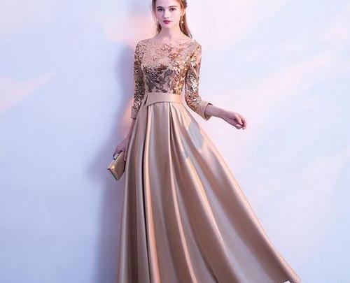 عکس لباس مجلسی بلند ساتن ساده