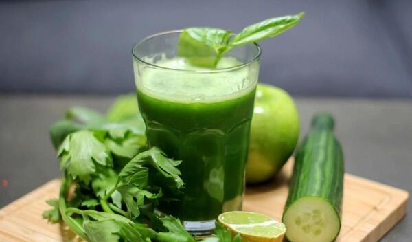 عکس آب کرفس و لیمو