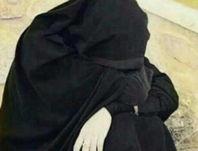 عکس دختر غمگین چادری