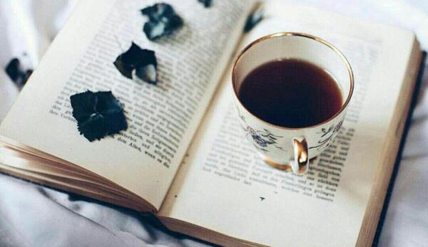 عکس قهوه با کتاب