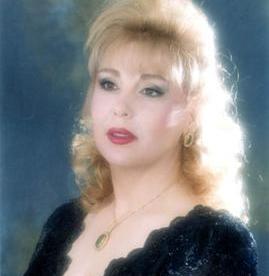 عکس پروانه خواننده