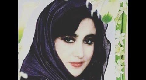 عکس پروانه خواننده