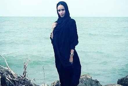 عکس پریناز ایزدیار کنار دریا