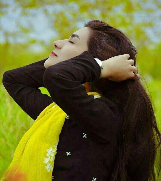 عکس دختر برای پروفایل با شال