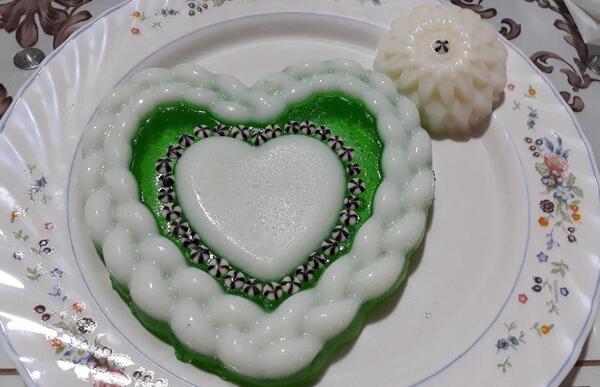 عکس ژله آلوورا با شیر