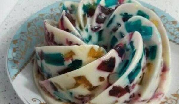 عکس ژله آلوورا با شیر