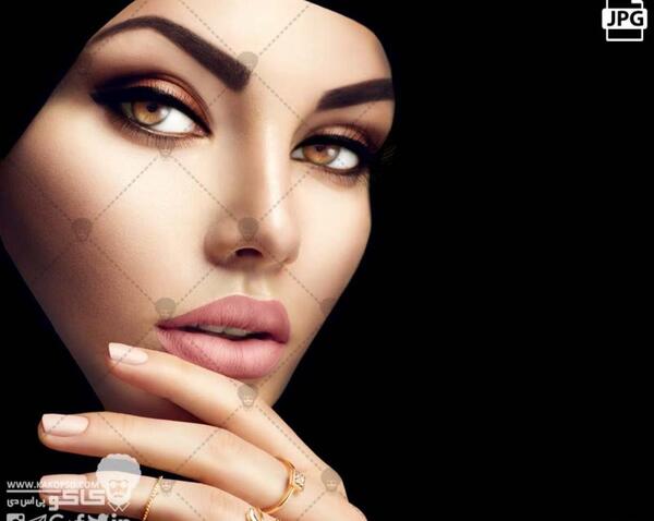 عکس پرتره سه رخ