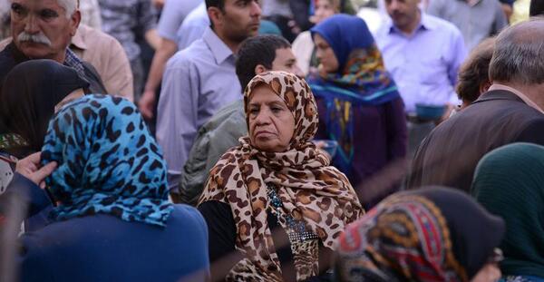 عکس بهناز در سریال در حاشیه