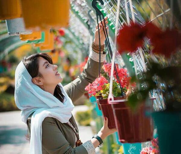 عکس دختر با ژست های زیبا