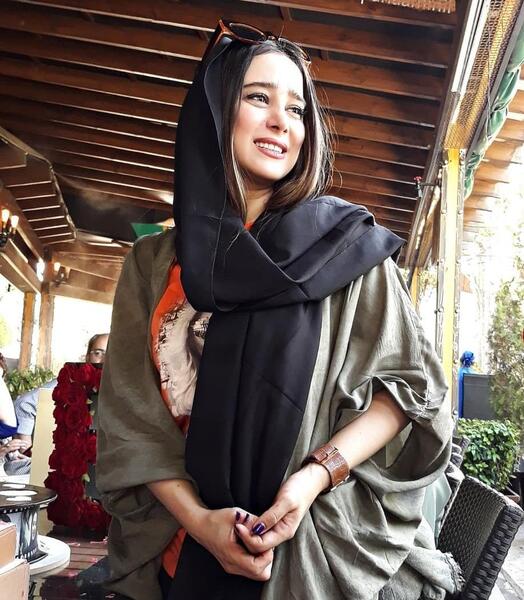 عکس با حجاب الناز حبیبی