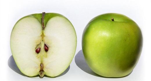 عکس سبزه عید با هسته سیب