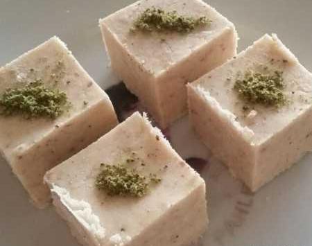 عکس تزیین حلوا لوزی